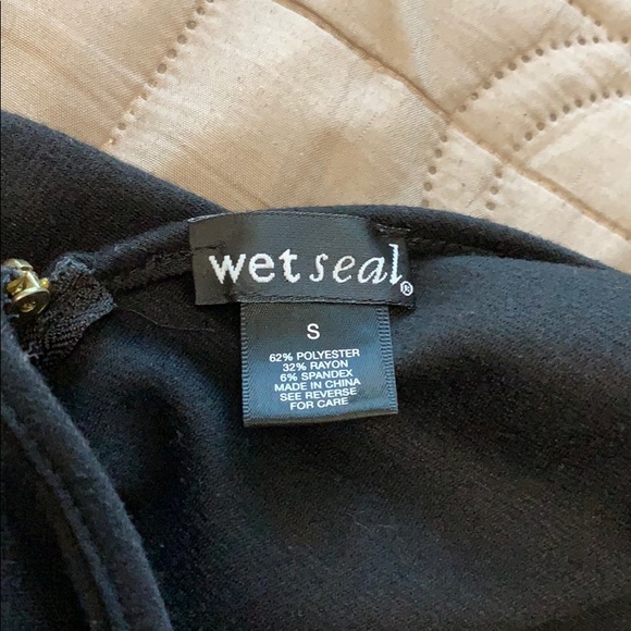 Little black dress - Picture 3 of 3